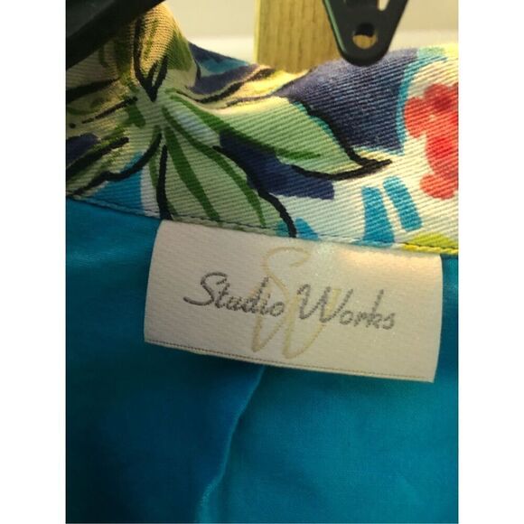 Studio Works Women’s Blue Floral Beach Graphic Beaded Design Button Up Blazer Ja - Picture 5 of 7